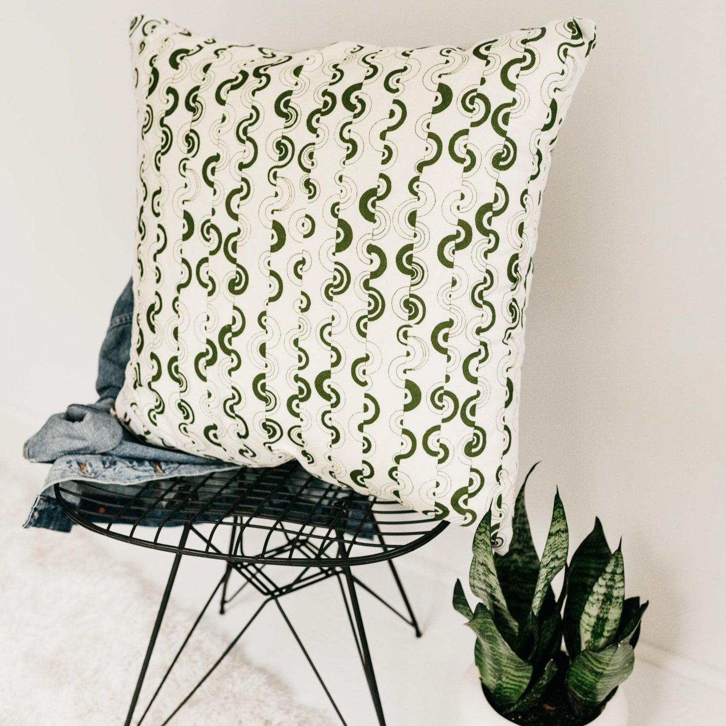 Ortega in Cereus 24" x 24" Pillow